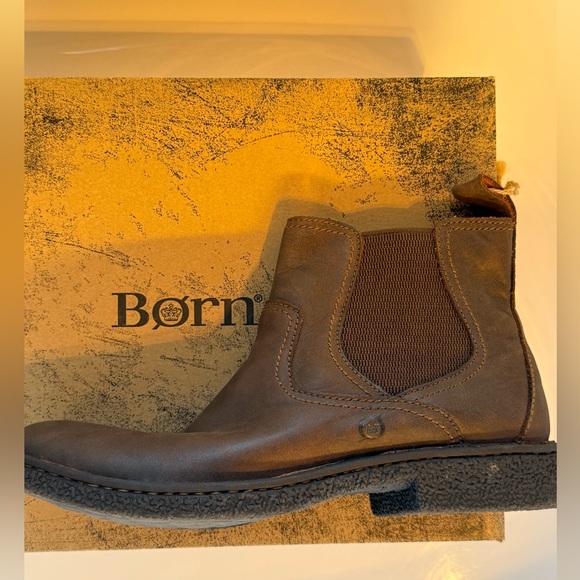 NEW. Men's Hemlock Leather Chelsea Boots from BORN - Picture 6 of 12